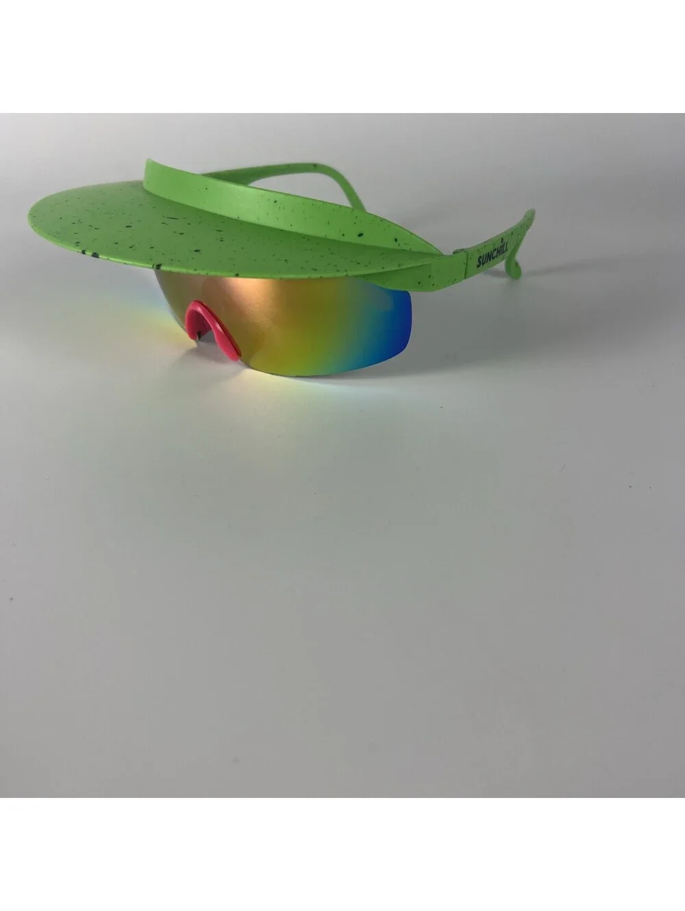 Sun Chill Retro Sunglasses with Hat Brim